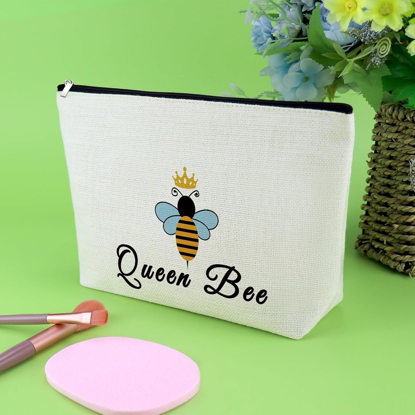 Bee Lovers Gifts Bee Gifts Makeup Bag Bee Inspirational Gifts for Bee Lovers Cosmetic Bag Bee Themed End of Year Gifts Valentines Honeybee Gifts Beekeeper Gifts for Christmas Birthday Travel Pouch